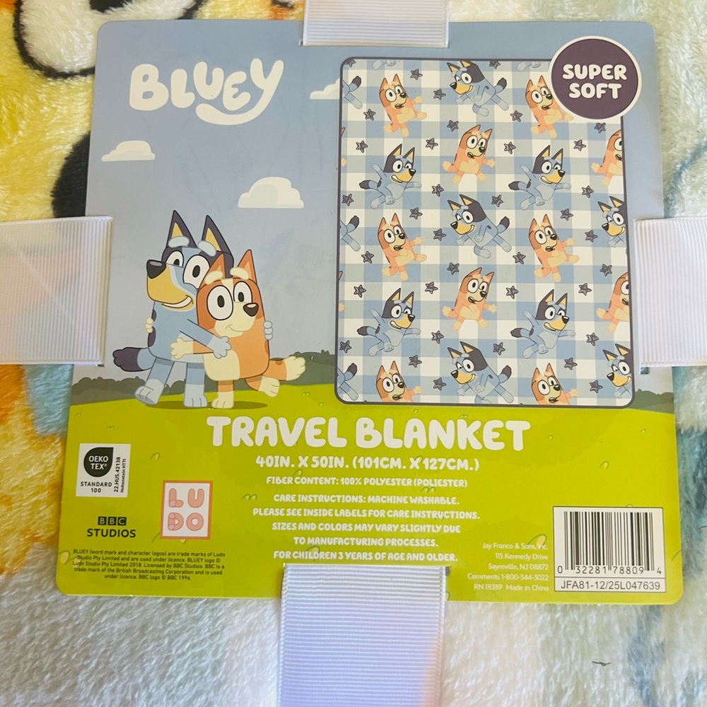 Disney Bluey Travel Blanket - Blue and Yellow